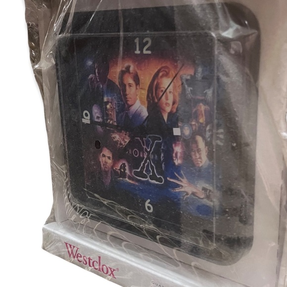 VTG The X Files Pinball Wall Clock - Picture 8 of 8